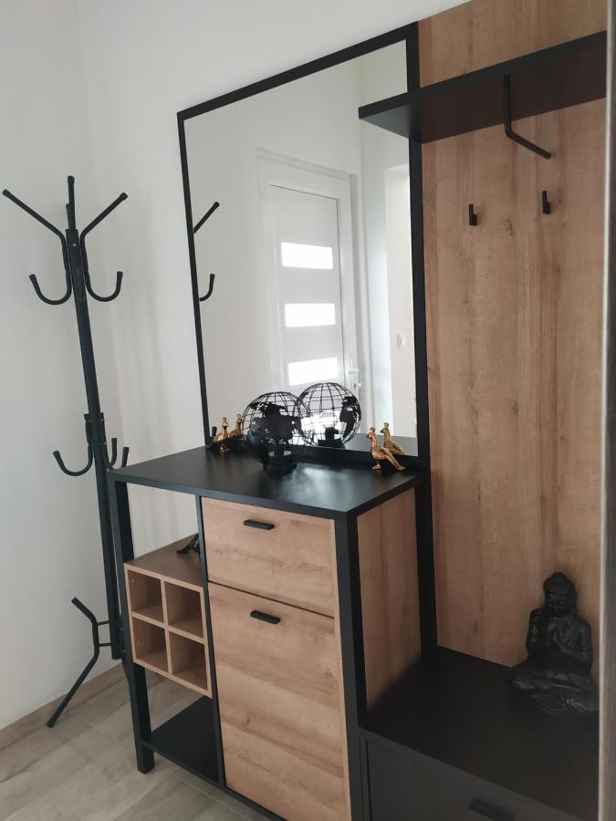Apartmani Mira Nin Kültér fotó